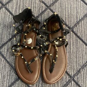 Women’s Sandals Size 9 in a beautiful condition.